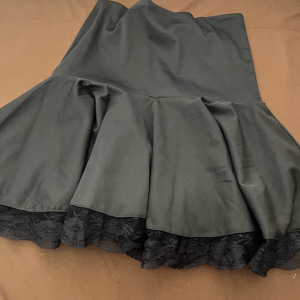 Yesstyle black lace flowy skirt